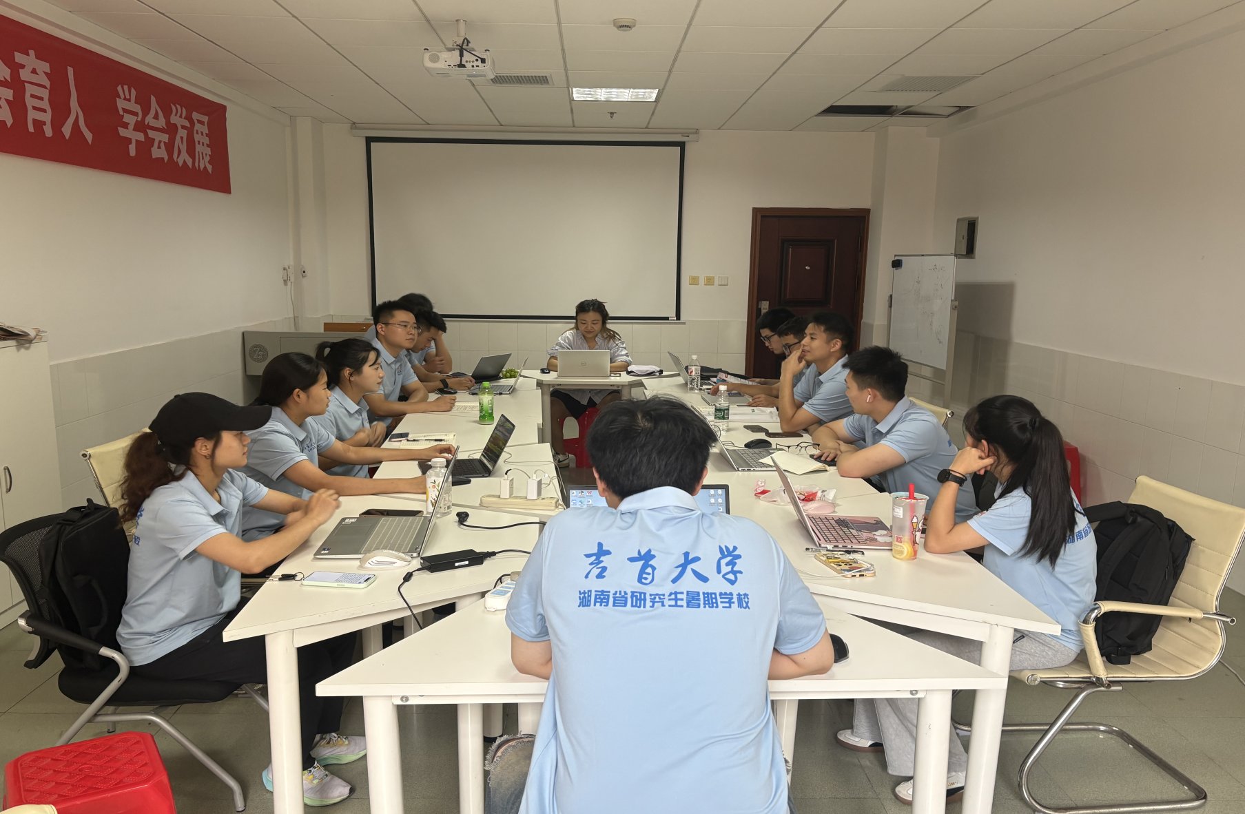 MK体育官网